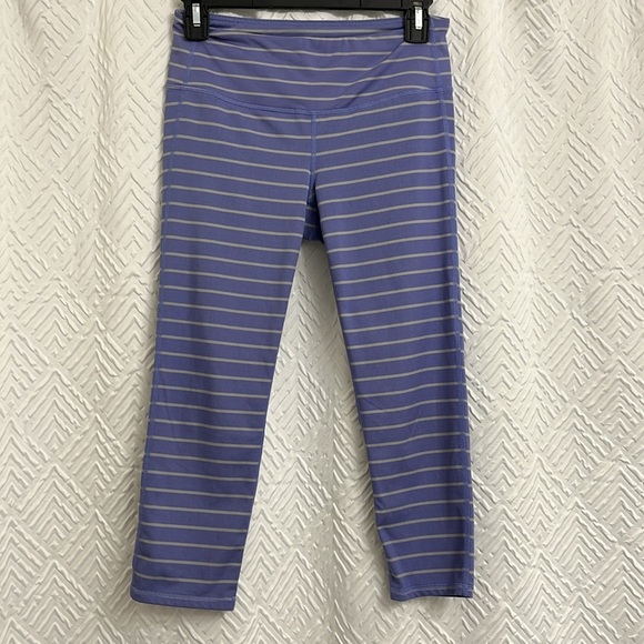 Athleta Purple Gray Striped Capri Leggings Size Small - Picture 2 of 4